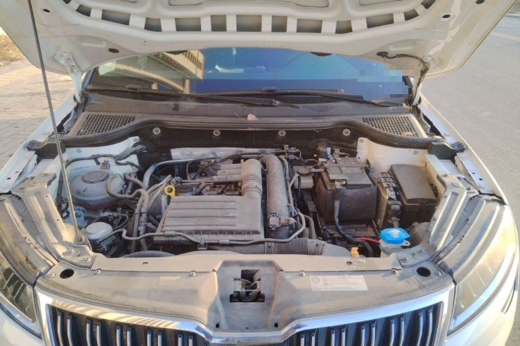 Used Skoda Karoq 2020 TSI280 Luxury Smart Edition China VI Standard Engine Bay