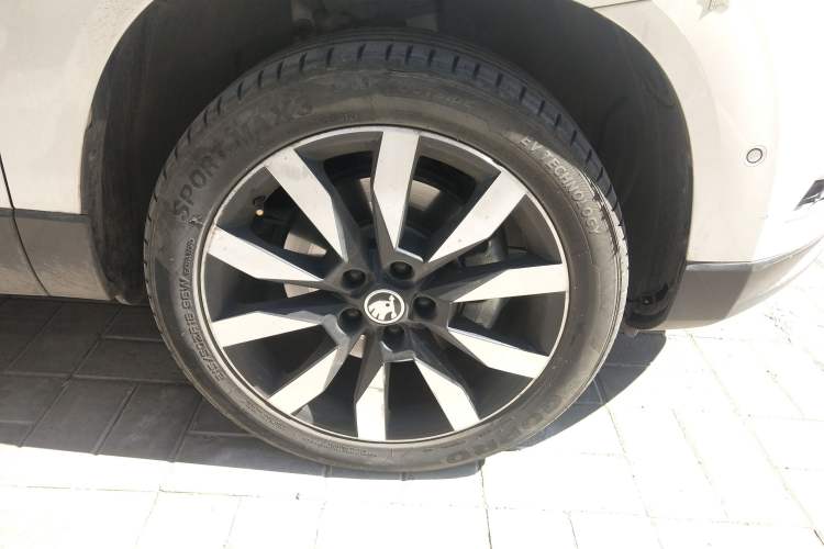 Used Skoda Karoq 2020 TSI280 Luxury Smart Edition China VI Standard Exterior 7