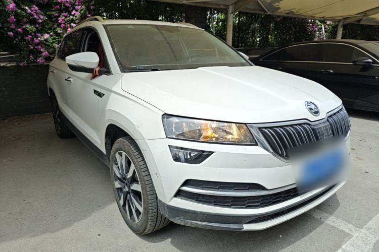 Used Skoda Karoq 2020 TSI280 Luxury Smart Edition China VI Standard Front Right 45 Deg