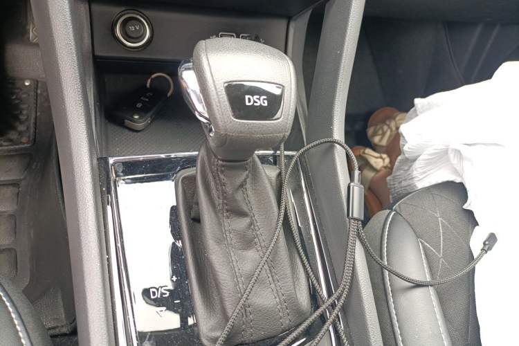 Used Skoda Karoq 2020 TSI280 Smart Drive Technology Edition China VI Gear Lever