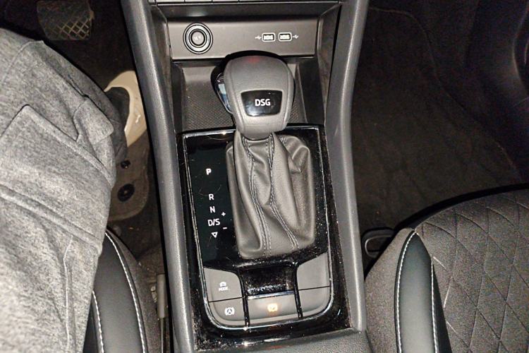 Used Skoda Karoq 2020 TSI280 Smart Drive Technology Edition China VI Gear Lever
