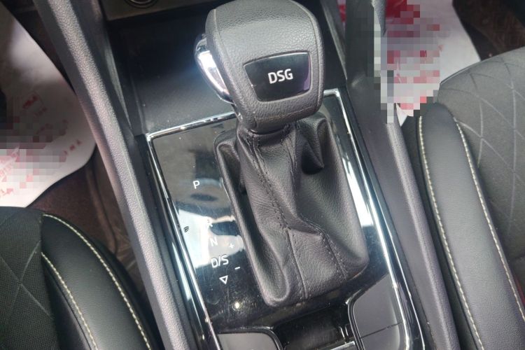 Used Skoda Karoq 2020 TSI280 Luxury Smart Edition China VI Standard Gear Lever