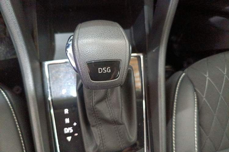 Used Skoda Karoq 2020 TSI280 Smart Drive Technology Edition China VI Gear Lever