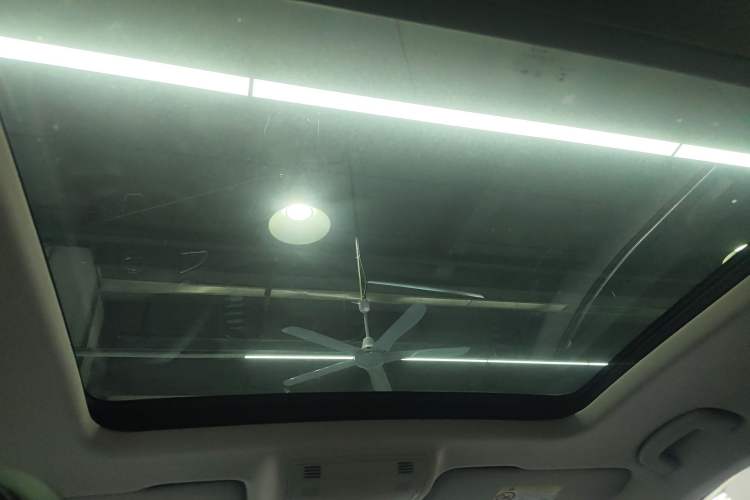 Used Skoda Karoq 2020 TSI280 Luxury Smart Edition China VI Standard Headliner