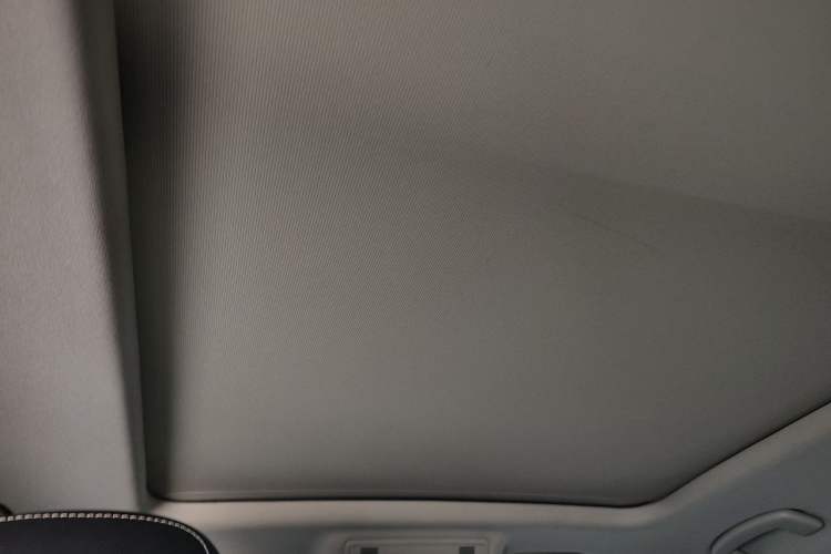 Used Skoda Karoq 2020 TSI280 Luxury Smart Edition China VI Standard Headliner