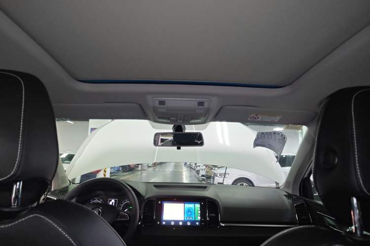 Used Skoda Karoq 2020 TSI280 Luxury Smart Edition China VI Standard Headliner