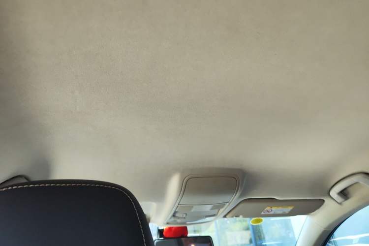 Used Skoda Karoq 2020 TSI280 Smart Drive Technology Edition China VI Headliner