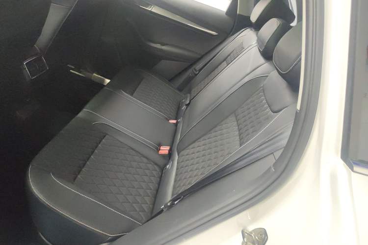 Used Skoda Karoq 2020 TSI280 Luxury Smart Edition China VI Standard Interior 1