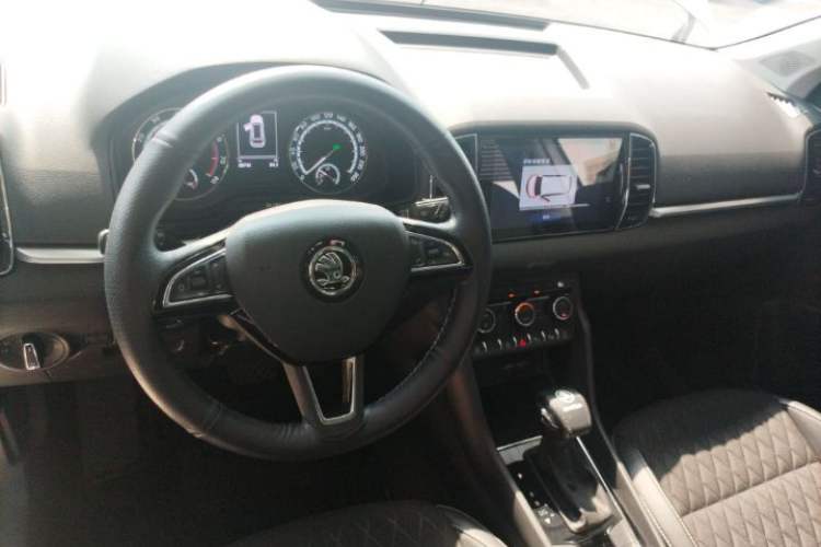Used Skoda Karoq 2020 TSI280 Luxury Smart Edition China VI Standard Interior 1