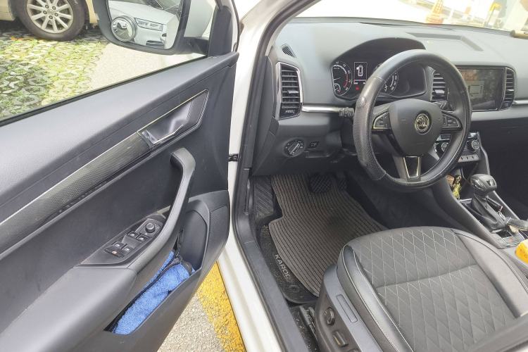 Used Skoda Karoq 2020 TSI280 Smart Drive Technology Edition China VI Interior 3