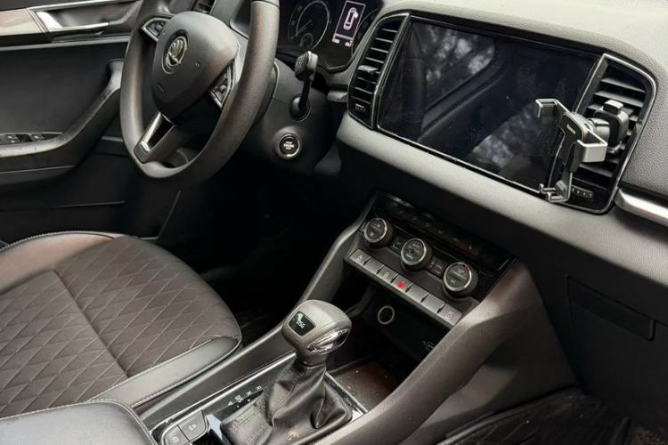 Used Skoda Karoq 2020 TSI280 Smart Drive Technology Edition China VI Interior 3