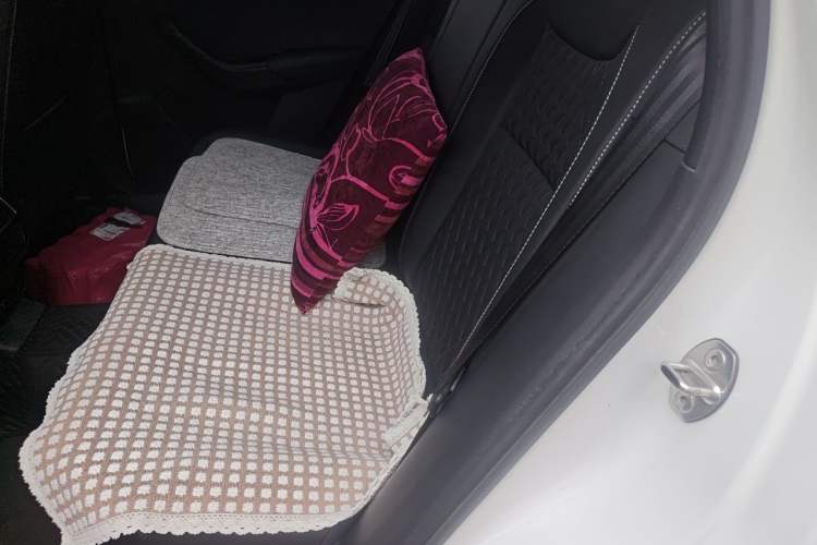 Used Skoda Karoq 2020 TSI280 Smart Drive Technology Edition China VI Interior 4