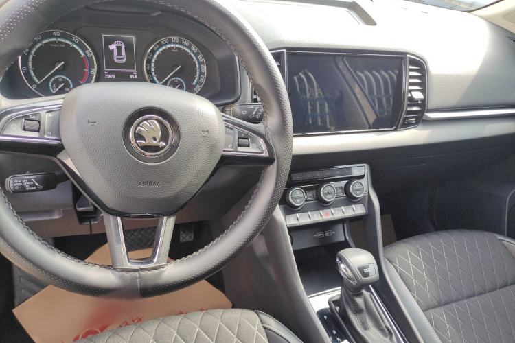 Used Skoda Karoq 2020 TSI280 Luxury Smart Edition China VI Standard Interior 4
