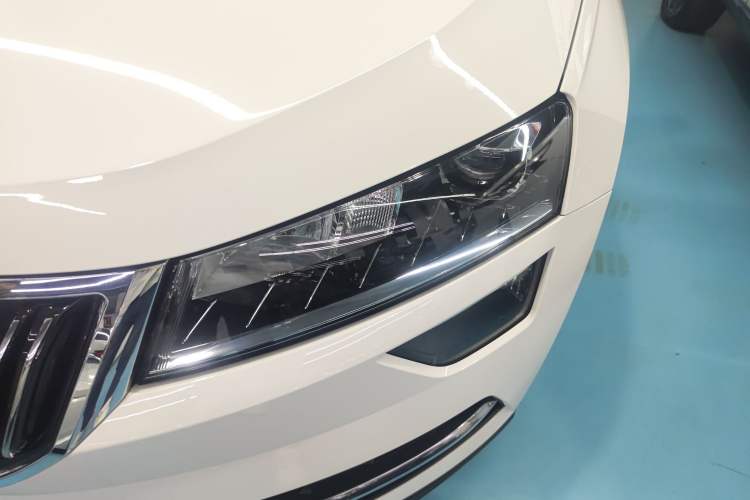 Used Skoda Karoq 2020 TSI280 Luxury Smart Edition China VI Standard Left Front Headlight