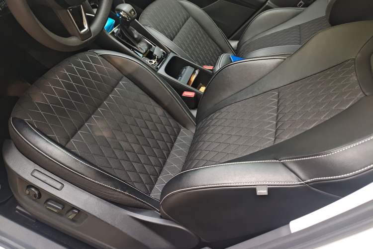Used Skoda Karoq 2020 TSI280 Luxury Smart Edition China VI Standard Left Front Seat