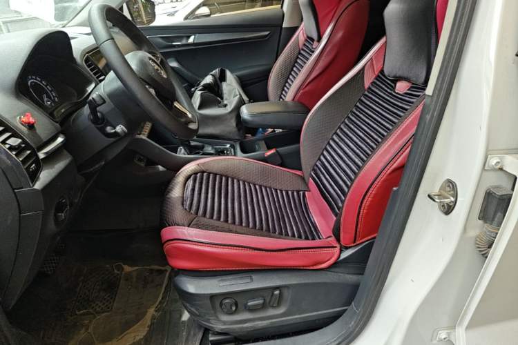 Used Skoda Karoq 2020 TSI280 Luxury Smart Edition China VI Standard Left Front Seat