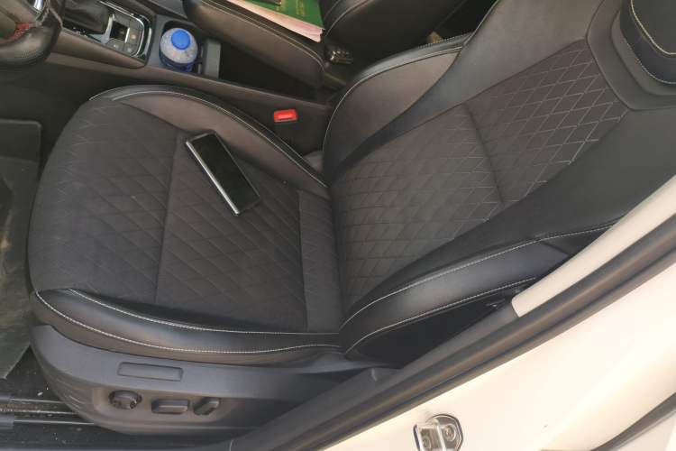 Used Skoda Karoq 2020 TSI280 Luxury Smart Edition China VI Standard Left Front Seat