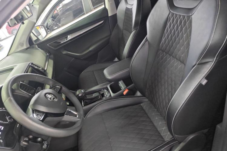 Used Skoda Karoq 2020 TSI280 Luxury Smart Edition China VI Standard Left Front Seat