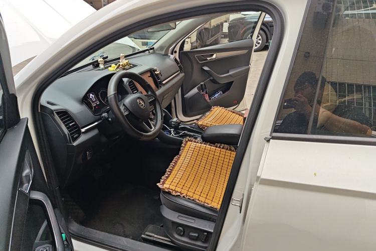 Used Skoda Karoq 2020 TSI280 Smart Drive Technology Edition China VI Left Front Seat