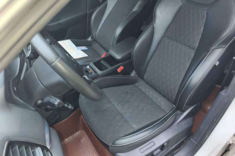 Used Skoda Karoq 2020 TSI280 ZhiXing Flagship Edition China VI Left Front Seat