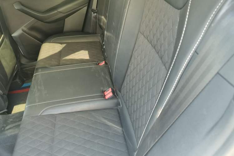 Used Skoda Karoq 2020 TSI280 Luxury Smart Edition China VI Standard Left Rear Seat