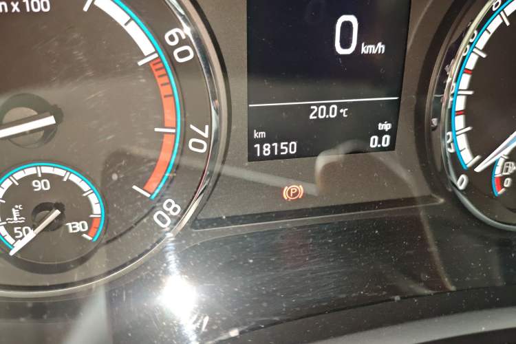 Used Skoda Karoq 2020 TSI280 Luxury Smart Edition China VI Standard Odometer Close Up