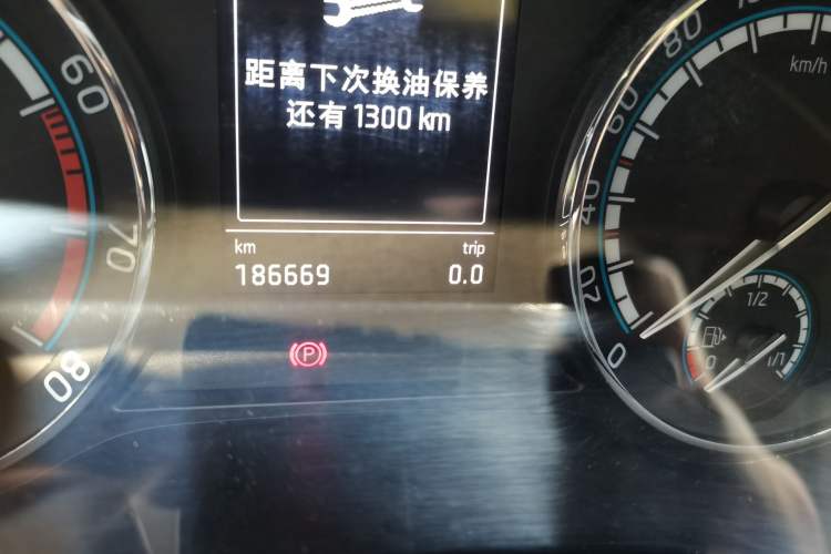 Used Skoda Karoq 2020 TSI280 Luxury Smart Edition China VI Standard Odometer Close Up