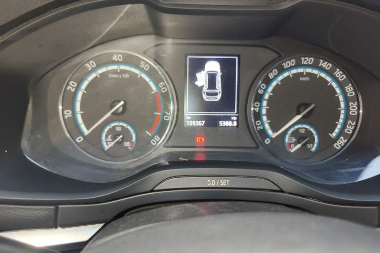 Used Skoda Karoq 2020 TSI280 ZhiXing Flagship Edition China VI Odometer Close Up