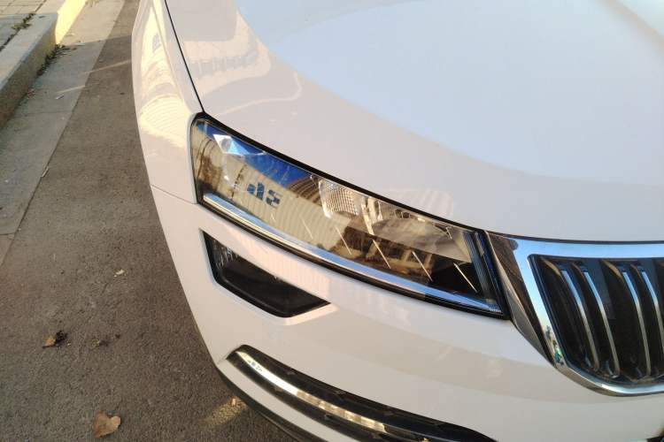 Used Skoda Karoq 2020 TSI280 Luxury Smart Edition China VI Standard Right Front Headlight
