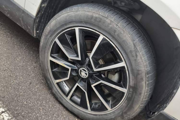 Used Skoda Karoq 2020 TSI280 Smart Drive Technology Edition China VI Right Front Wheel Hub