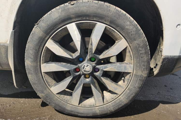 Used Skoda Karoq 2020 TSI280 Luxury Smart Edition China VI Standard Right Front Wheel Hub