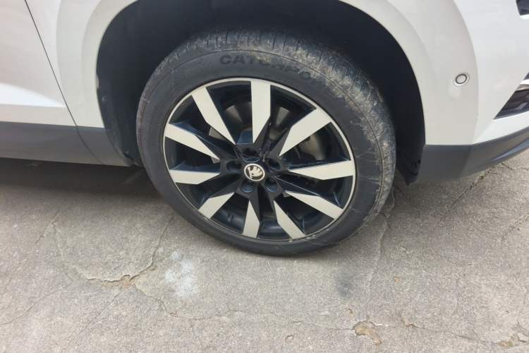 Used Skoda Karoq 2020 TSI280 ZhiXing Flagship Edition China VI Right Front Wheel Hub