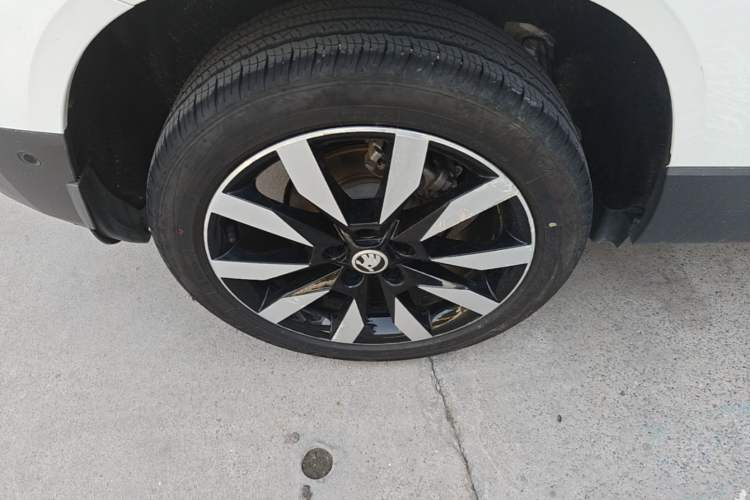 Used Skoda Karoq 2020 TSI280 Luxury Smart Edition China VI Standard Right Rear Wheel Hub