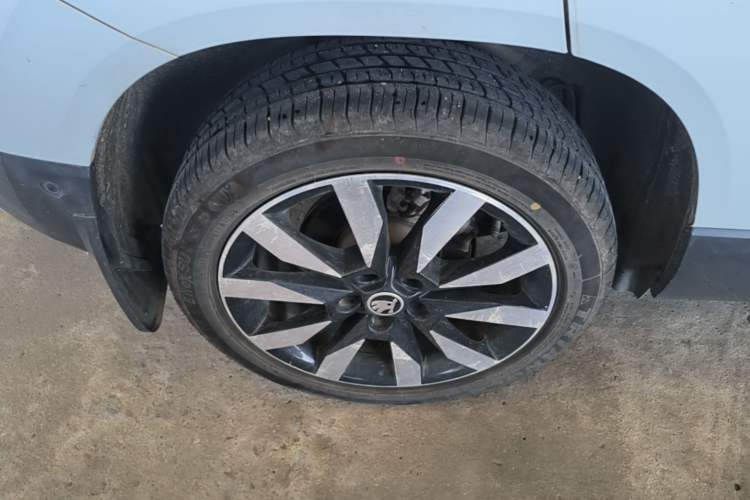 Used Skoda Karoq 2020 TSI280 Luxury Smart Edition China VI Standard Right Rear Wheel Hub