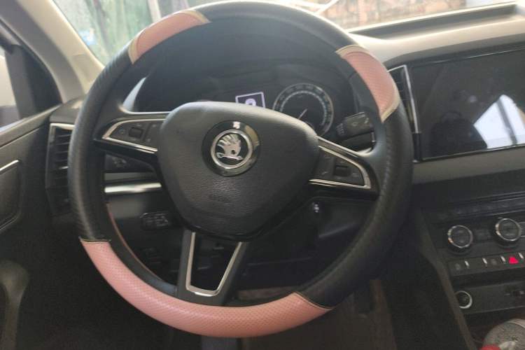 Used Skoda Karoq 2020 TSI280 Luxury Smart Edition China VI Standard Steering Wheel