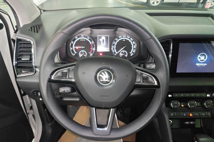Used Skoda Karoq 2020 TSI280 Luxury Smart Edition China VI Standard Steering Wheel