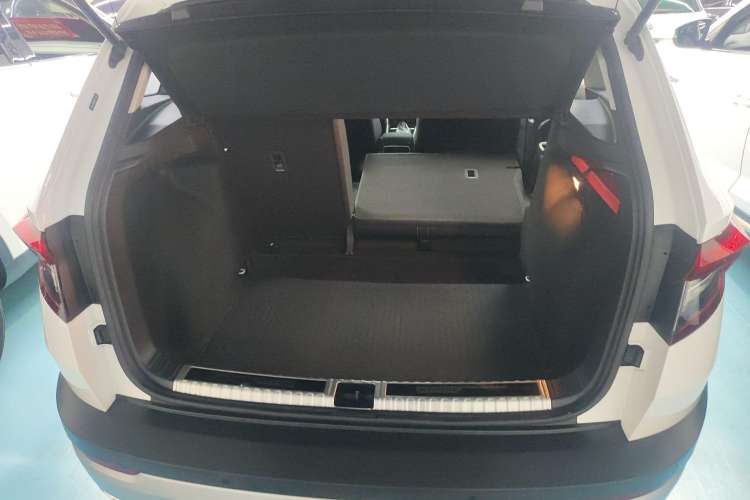 Used Skoda Karoq 2020 TSI280 Luxury Smart Edition China VI Standard Trunk