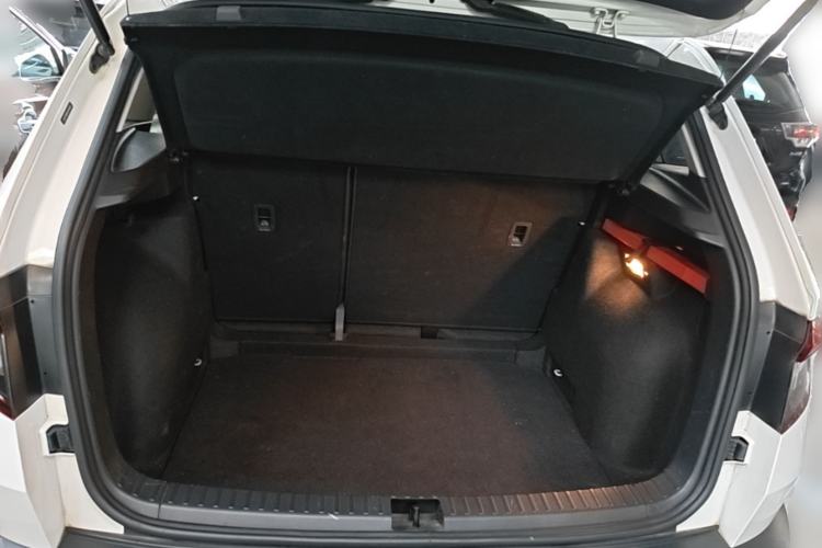 Used Skoda Karoq 2020 TSI280 Luxury Smart Edition China VI Standard Trunk