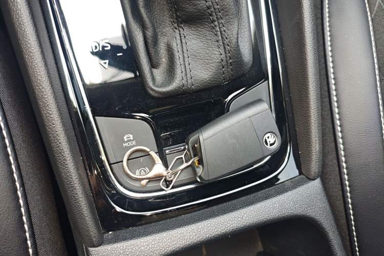 Used Skoda Karoq 2020 TSI280 Luxury Smart Edition China VI Standard Vehicle Key