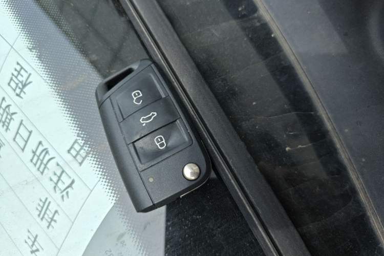 Used Skoda Karoq 2020 TSI280 Luxury Smart Edition China VI Standard Vehicle Key