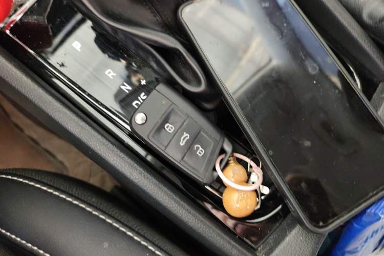 Used Skoda Karoq 2020 TSI280 Luxury Smart Edition China VI Standard Vehicle Key