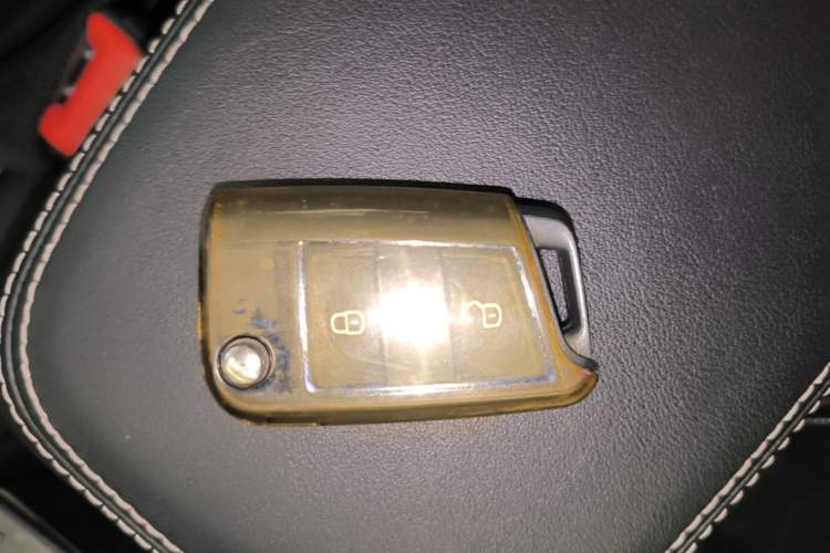 Used Skoda Karoq 2020 TSI280 Luxury Smart Edition China VI Standard Vehicle Key