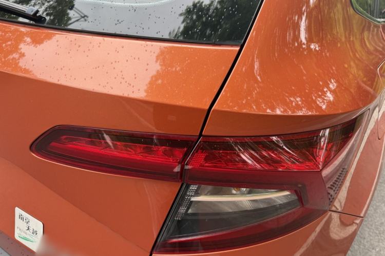 Used Skoda Karoq 2020 TSI280 Luxury Smart Edition China VI Standard Exterior 8