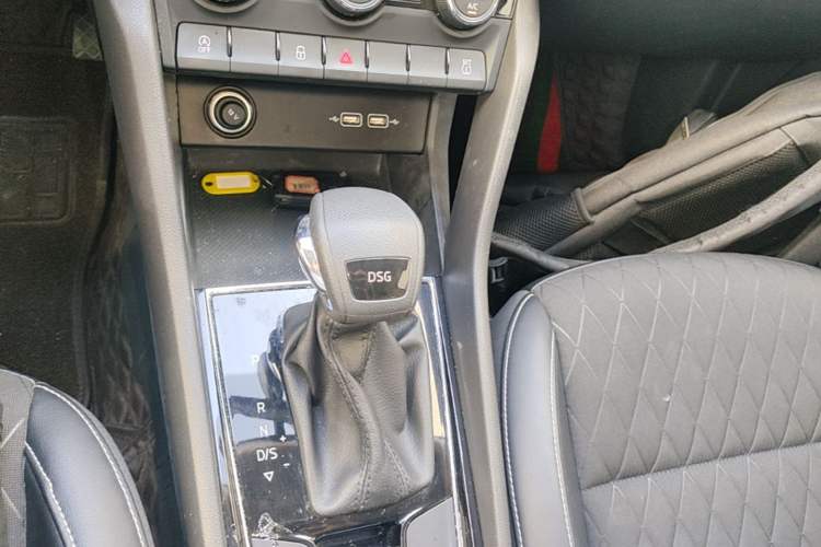 Used Skoda Karoq 2020 TSI280 Smart Drive Technology Edition China VI Gear Lever