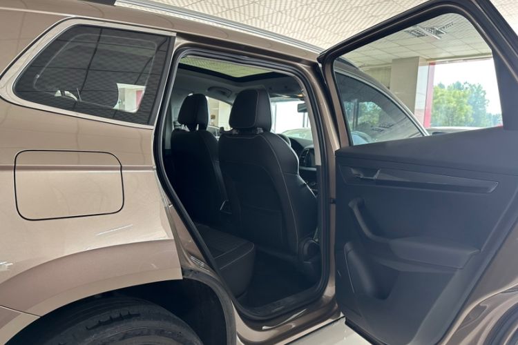 Used Skoda Karoq 2020 TSI280 Luxury Smart Edition China VI Standard Interior 10