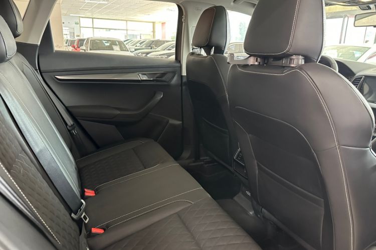 Used Skoda Karoq 2020 TSI280 Luxury Smart Edition China VI Standard Interior 4