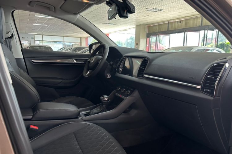 Used Skoda Karoq 2020 TSI280 Luxury Smart Edition China VI Standard Interior 8