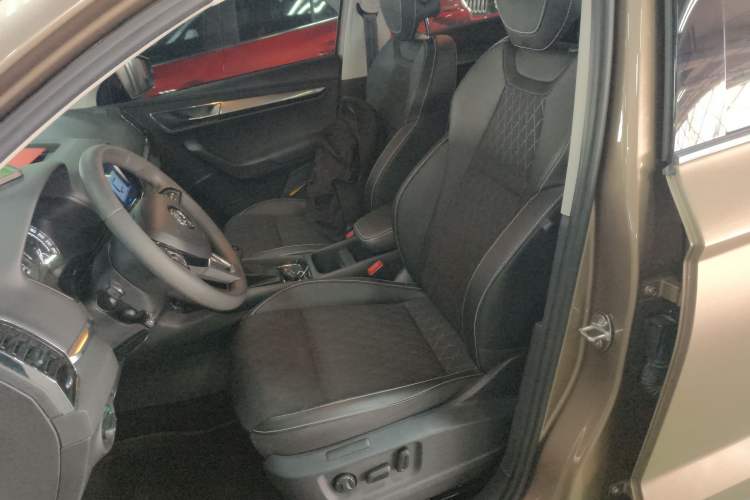 Used Skoda Karoq 2020 TSI280 Luxury Smart Edition China VI Standard Left Front Seat