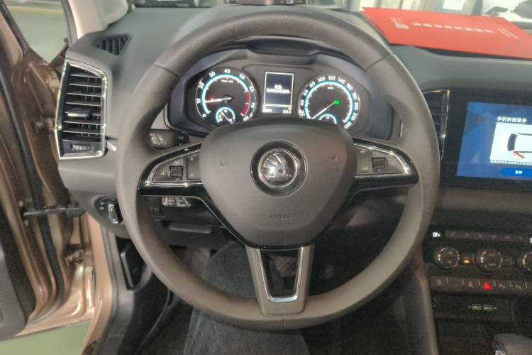 Used Skoda Karoq 2020 TSI280 Luxury Smart Edition China VI Standard Steering Wheel