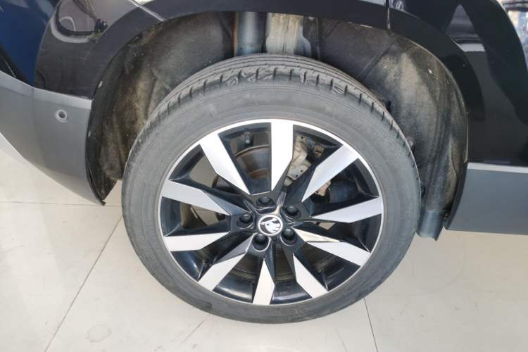 Used Skoda Karoq 2021 TSI280 Luxury Edition Exterior 8
